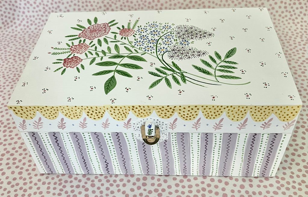 Boxes * Heirloom Box * Large * Spring Bouquet