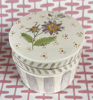 Boxes * Small Round Box * Blue Flower