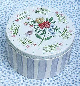 Boxes * Large 4 Inch  Ceramic  Box * Rose Bunch