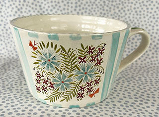 Pottery * Big Mug Cup * Turquoise Bunch With Spider :)