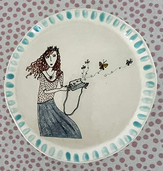 Pottery * Dishes * Round * Releasing Butterflies